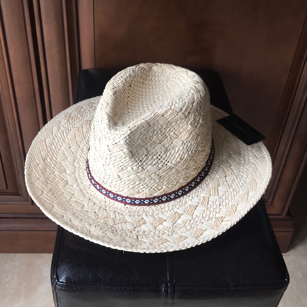 ✨NWT Forever 21 Ladies Hat
